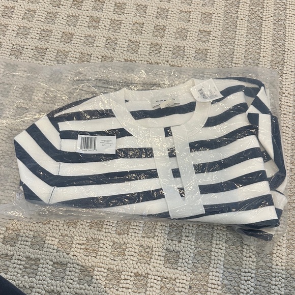 Club Monaco Striped Short Sleeve Top - Picture 4 of 4